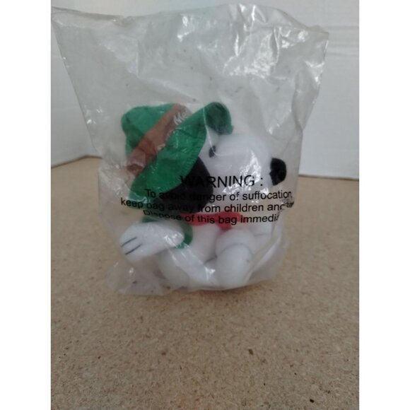 MetLife Snoopy 5" Plush Hiker Camper Green Hat and Backpack New - Picture 1 of 4